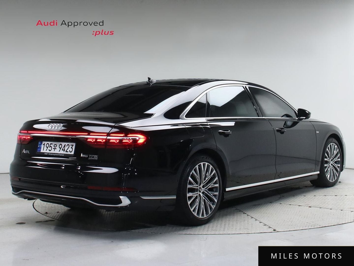 Audi A8 (D5) 2022 — миниатюра 2
