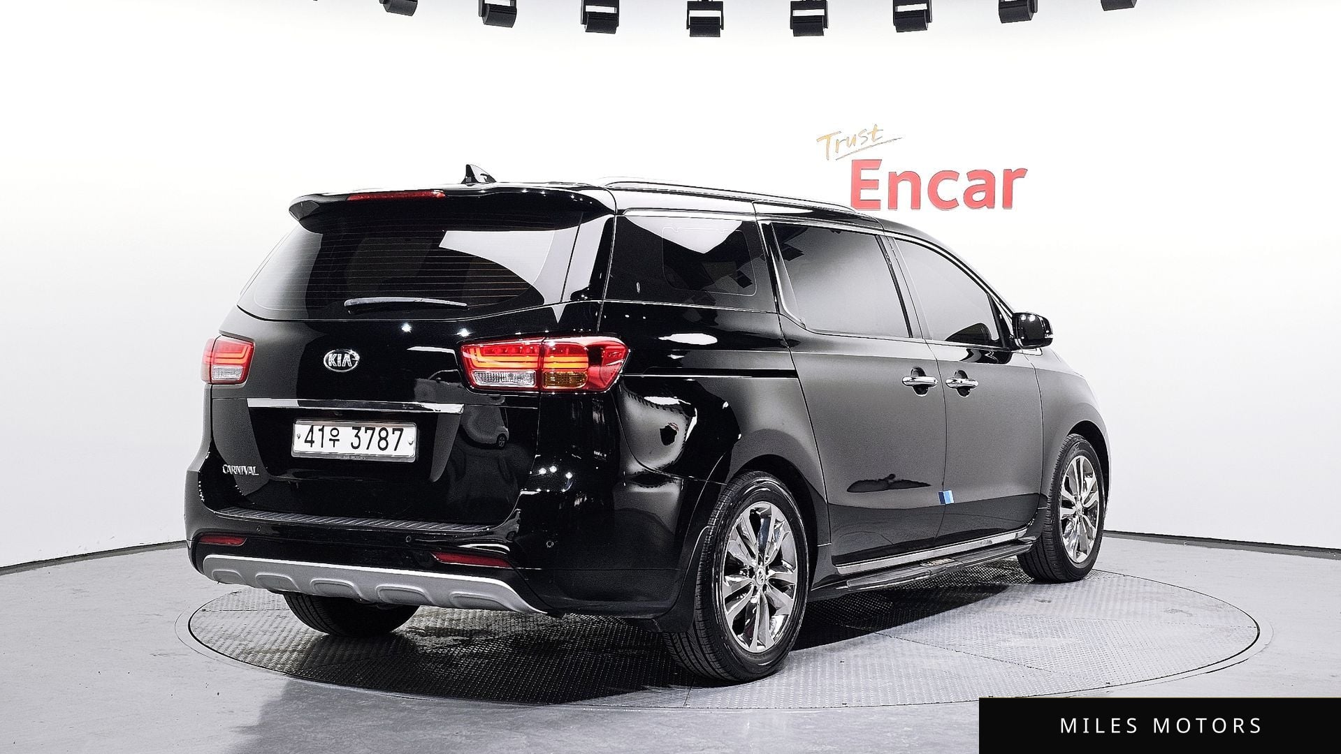 Kia Canival 2017 — миниатюра 2