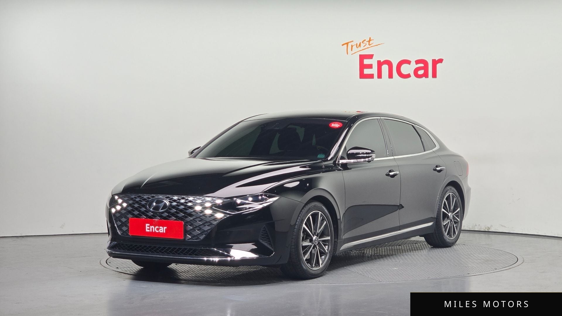Hyundai Grandeur 2023 — фото 1 из 12