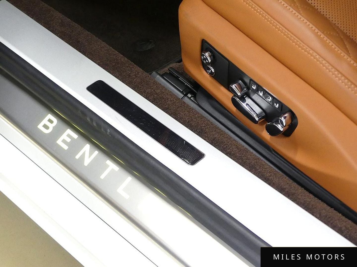 Bentley 컨티넨탈 GT 2022 — миниатюра 10