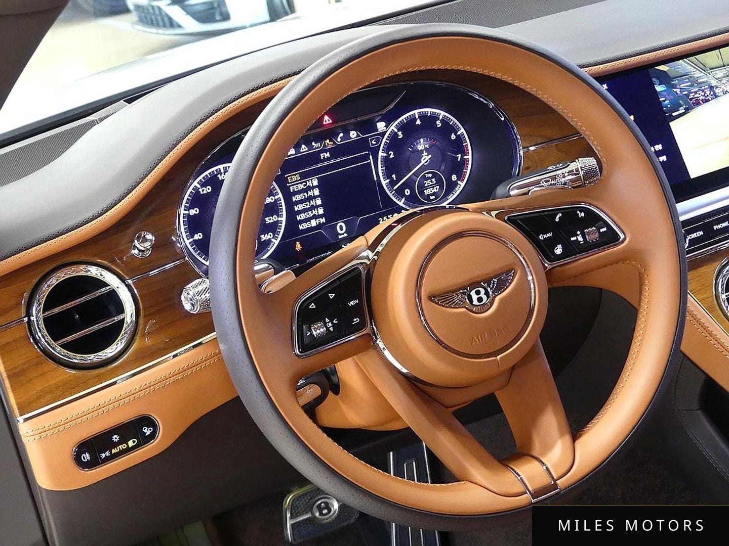 Bentley 컨티넨탈 GT 2022 — миниатюра 11