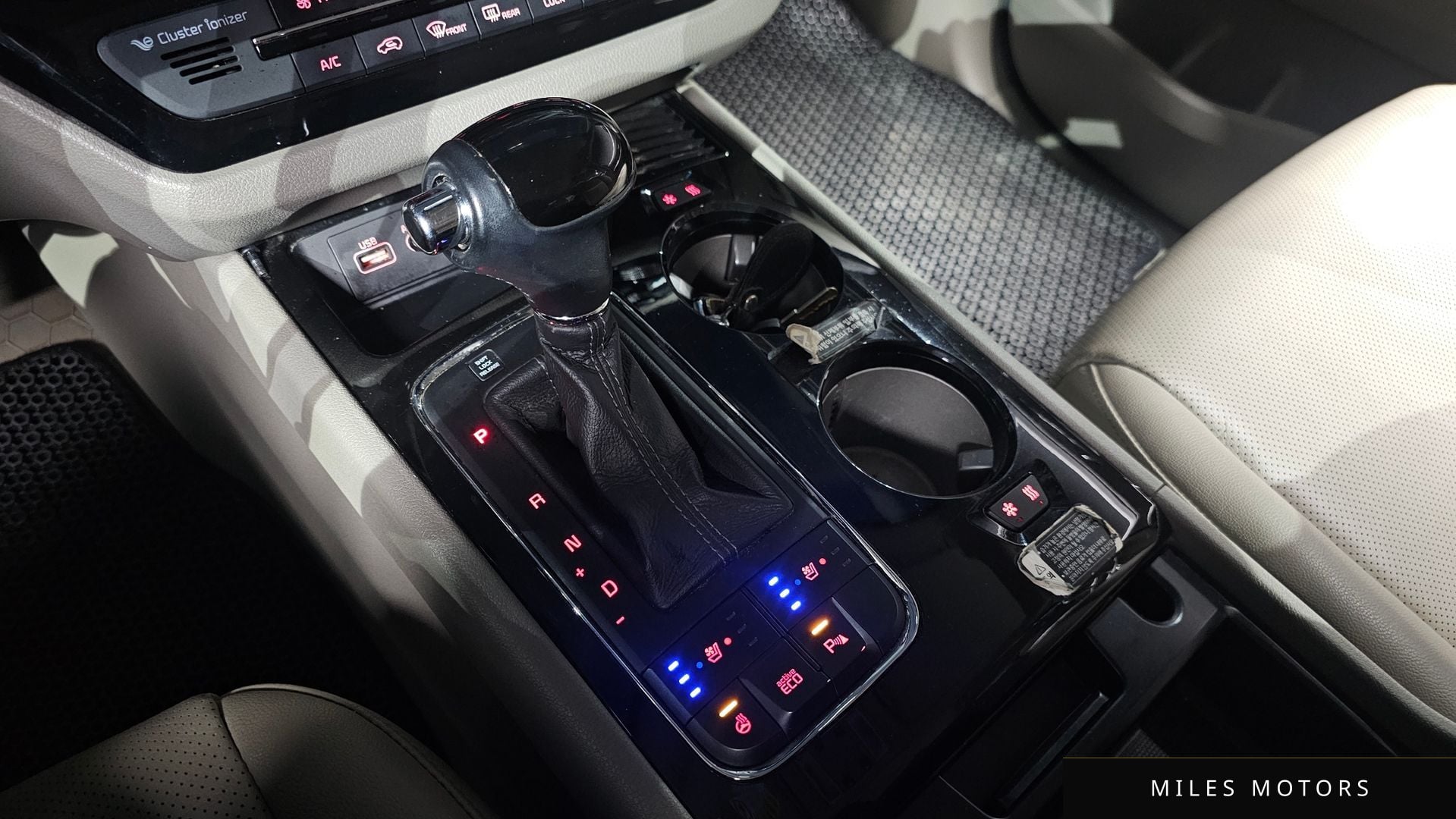 Kia Canival 2016 — миниатюра 9