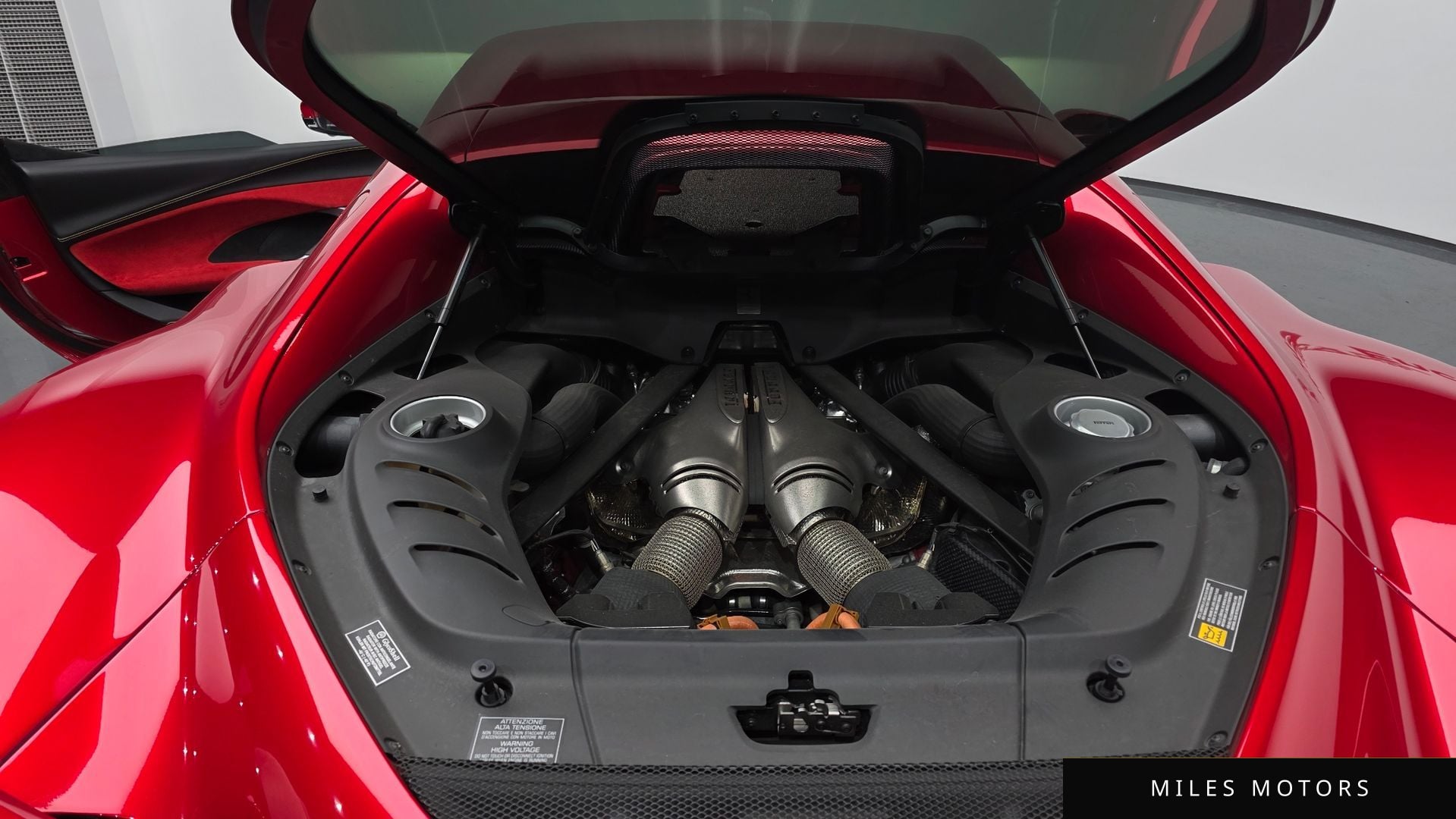 Ferrari 296 GTB 2023 — миниатюра 6