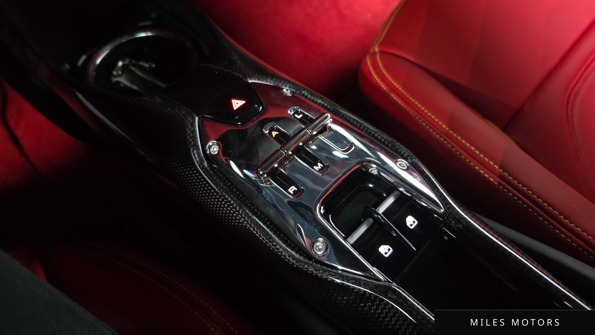 Ferrari 296 GTB 2023 — миниатюра 9