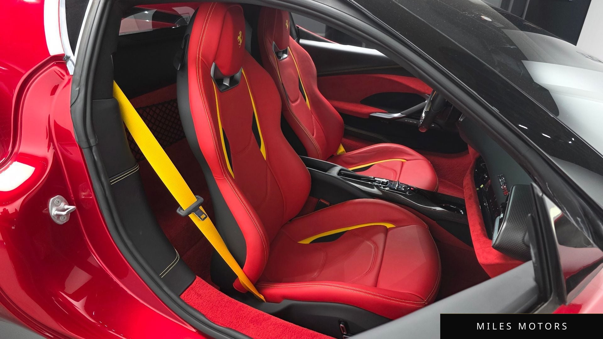 Ferrari 296 GTB 2023 — миниатюра 10