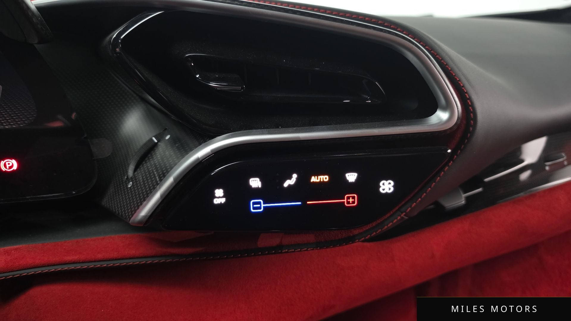 Ferrari 296 GTB 2023 — миниатюра 17