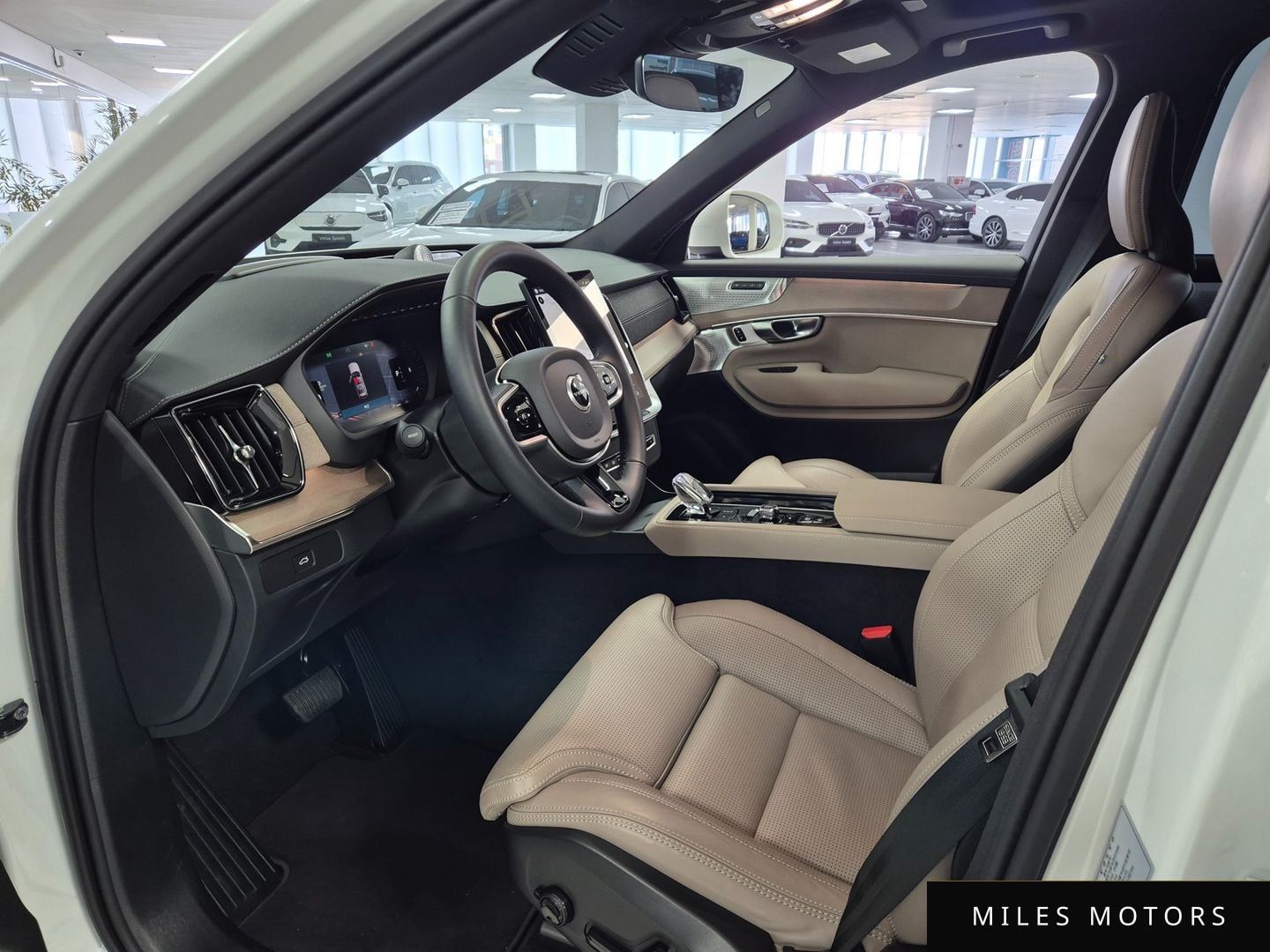 Volvo XC90 2026 — миниатюра 10