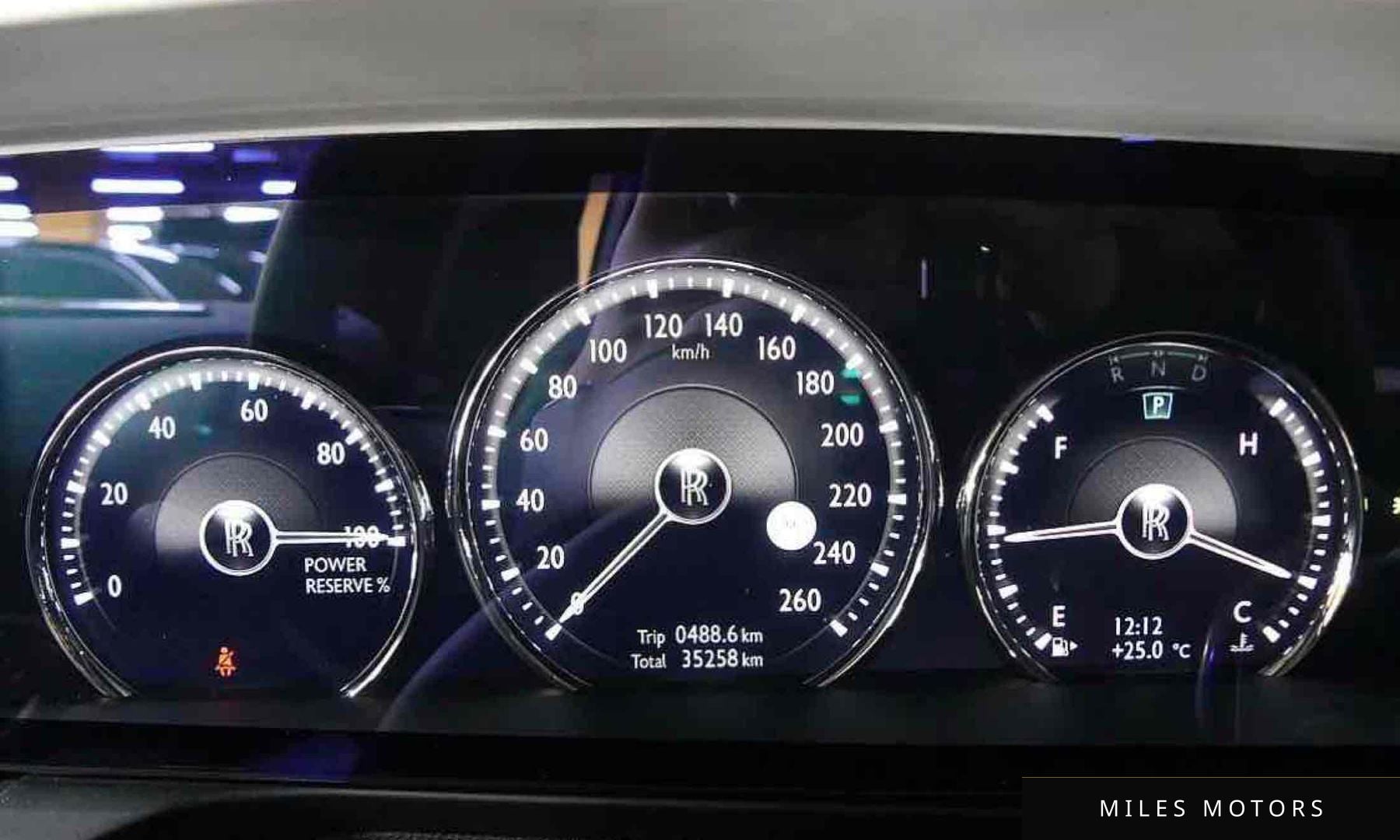 Rolls-Royce 고스트 2023 — миниатюра 6