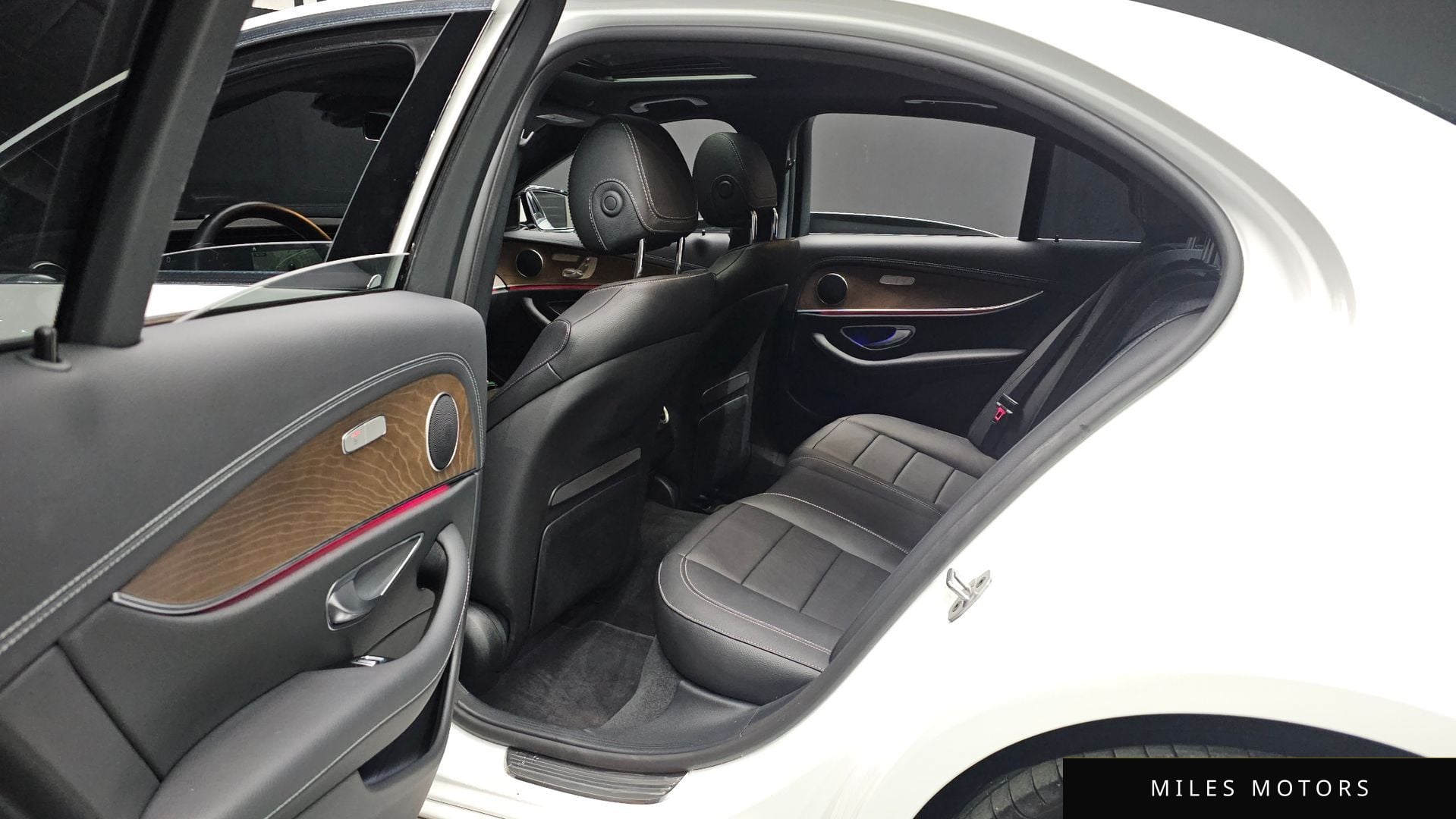 Mercedes-Benz E-Class W213 2022 — миниатюра 19