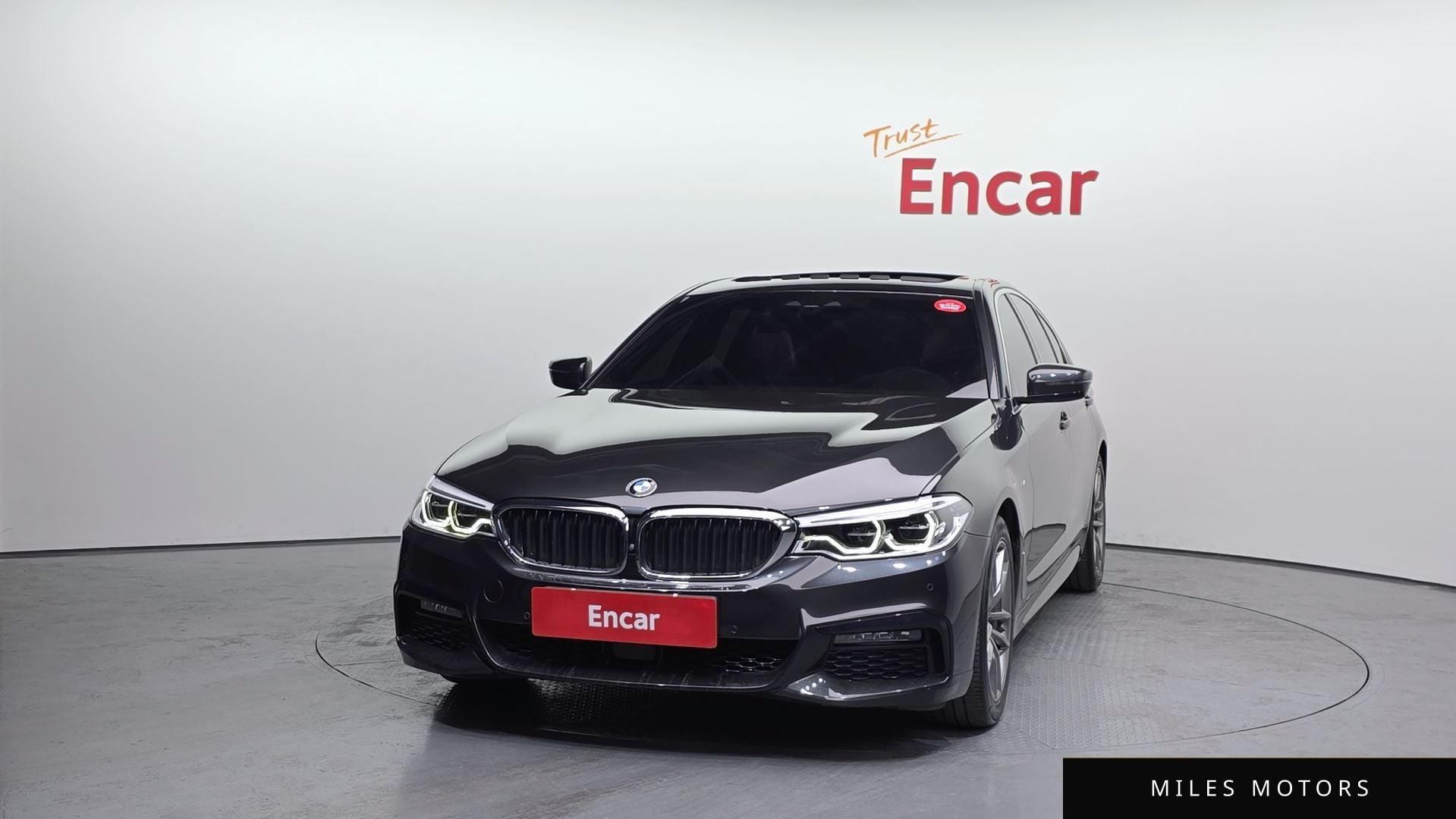 BMW 5 Series (G30) 2020 — миниатюра 3