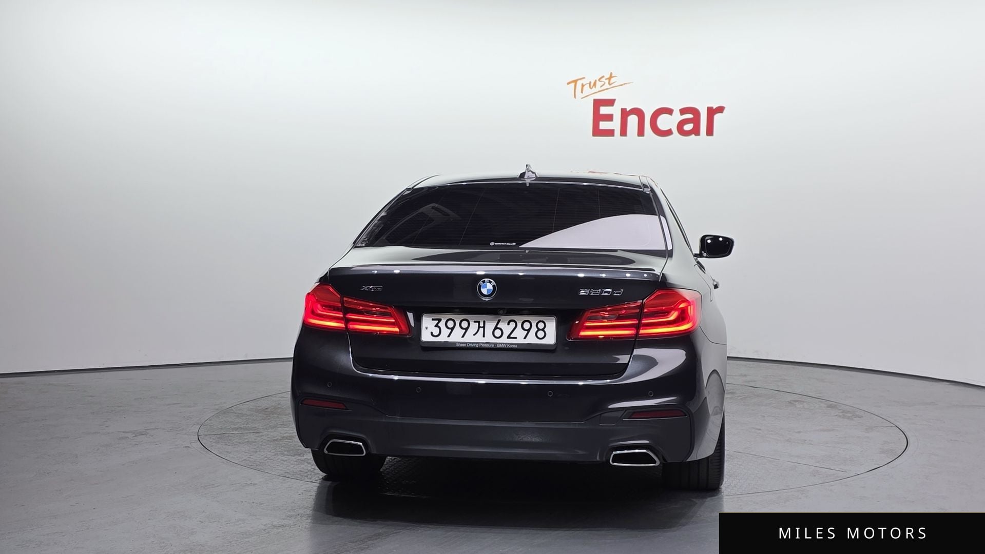 BMW 5 Series (G30) 2020 — миниатюра 4