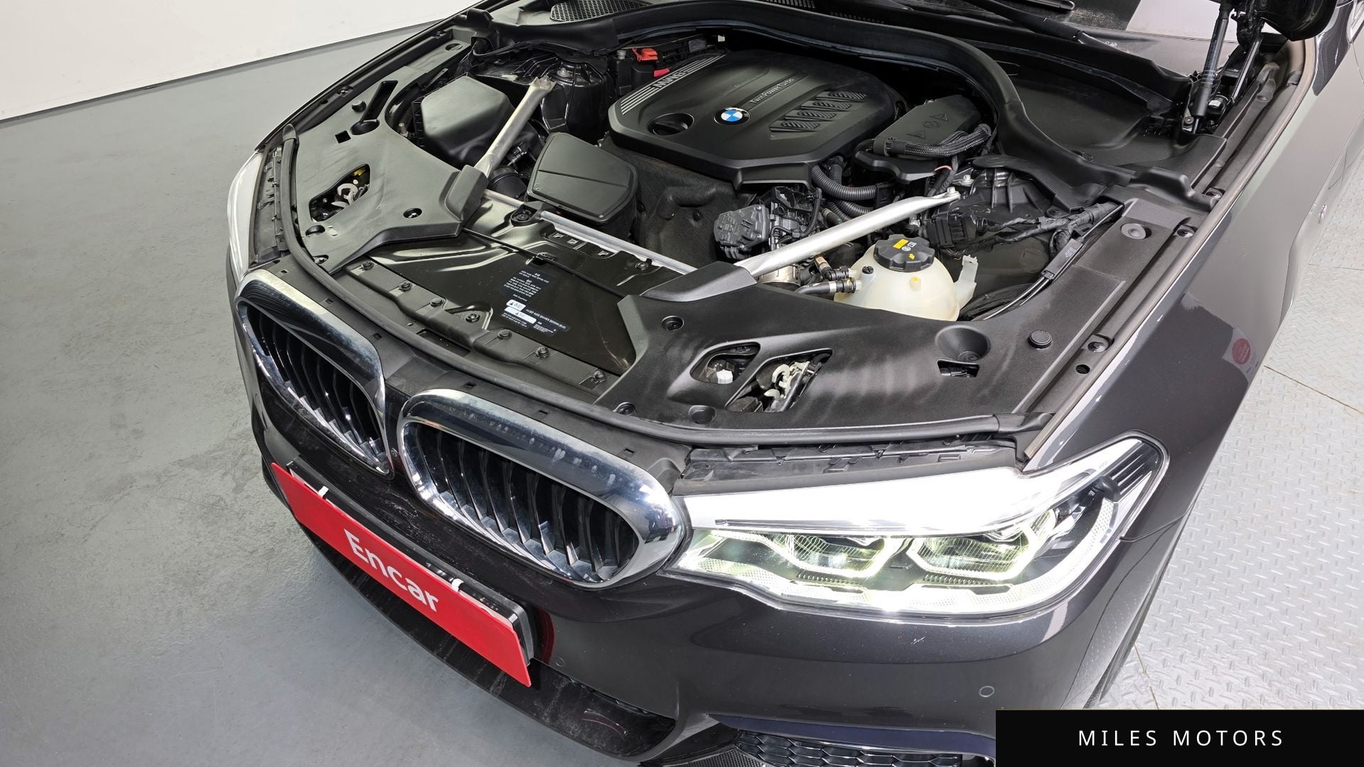 BMW 5 Series (G30) 2020 — миниатюра 6