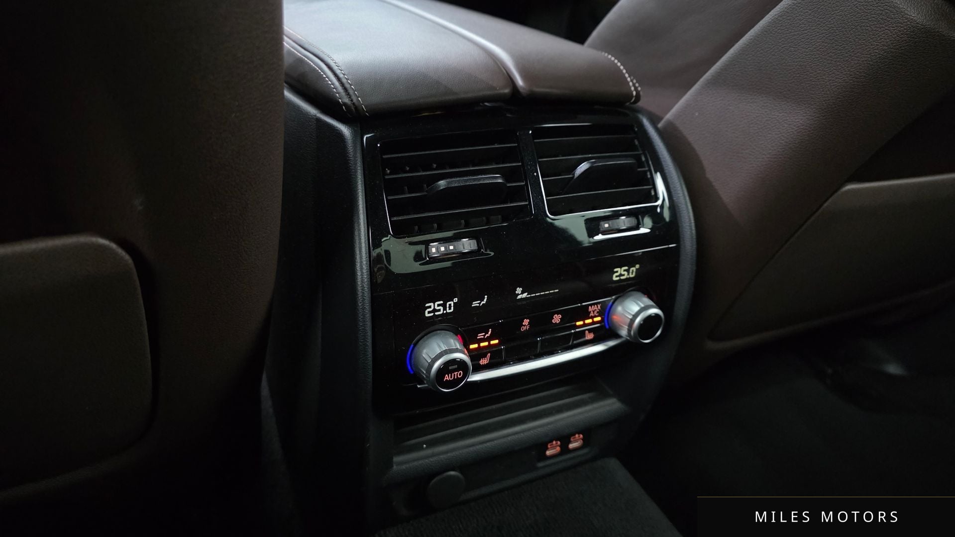 BMW 5 Series (G30) 2020 — миниатюра 17