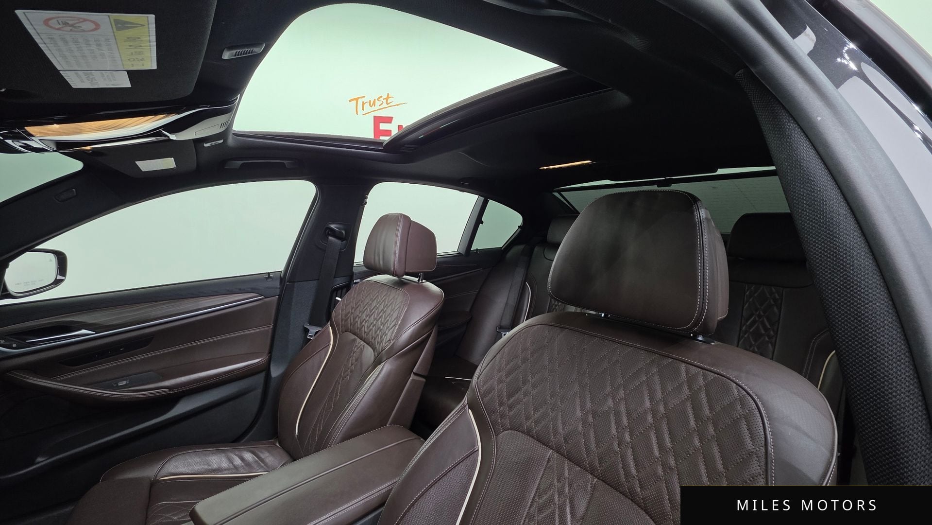 BMW 5 Series (G30) 2020 — миниатюра 19