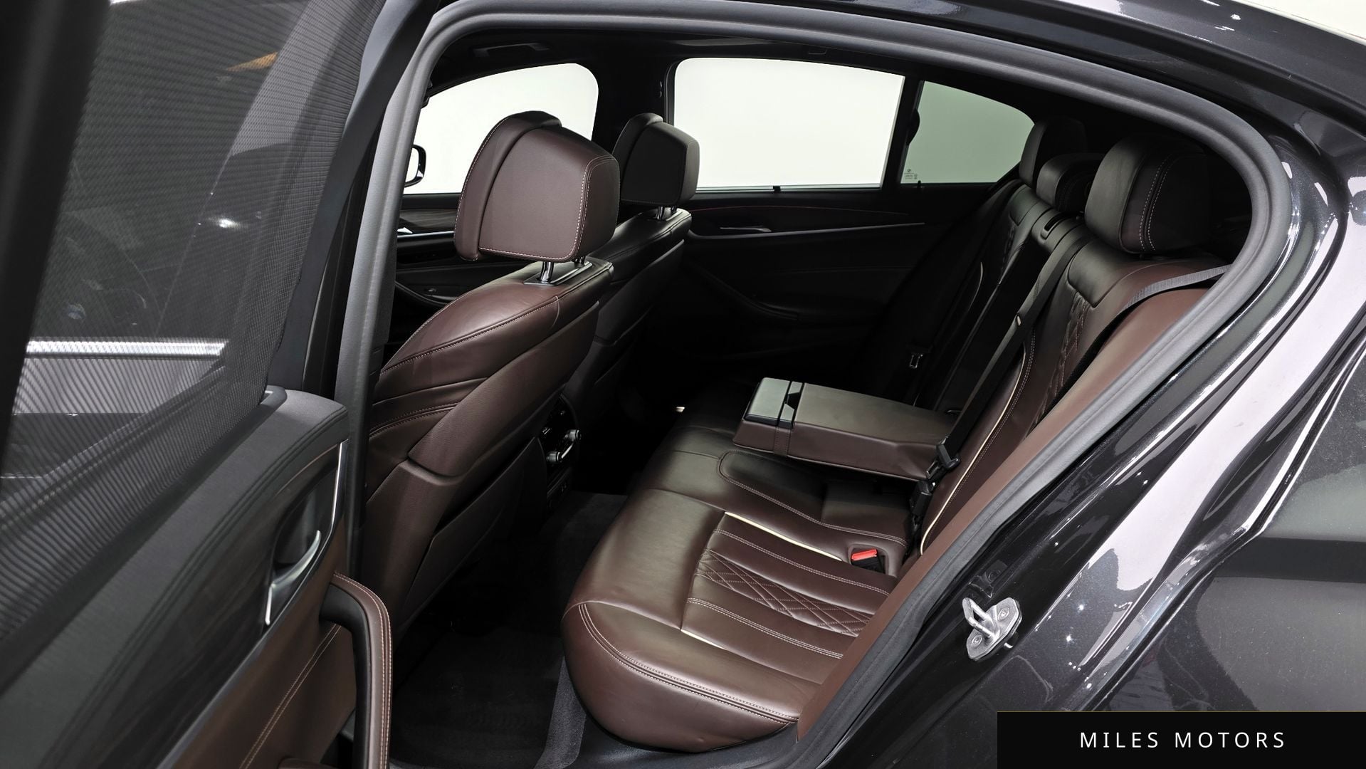 BMW 5 Series (G30) 2020 — миниатюра 20