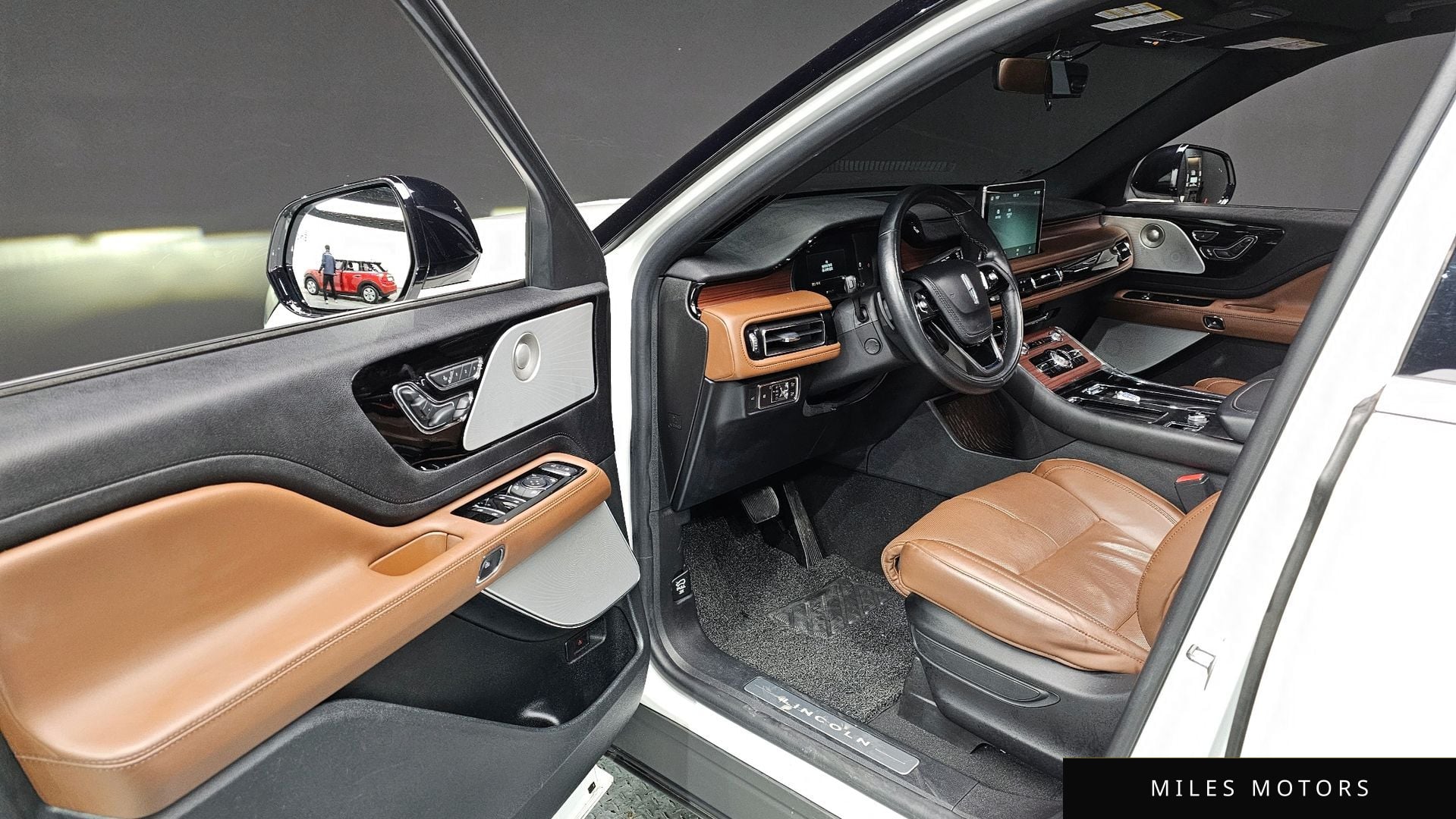 Lincoln Aviator 2022 — миниатюра 10