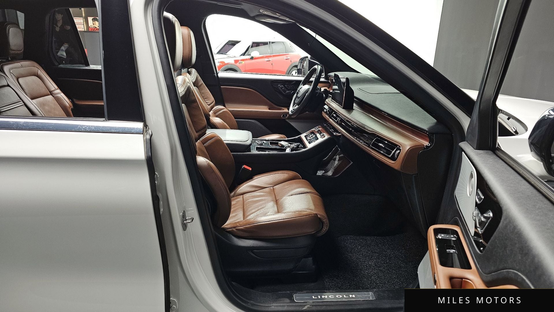 Lincoln Aviator 2022 — миниатюра 11