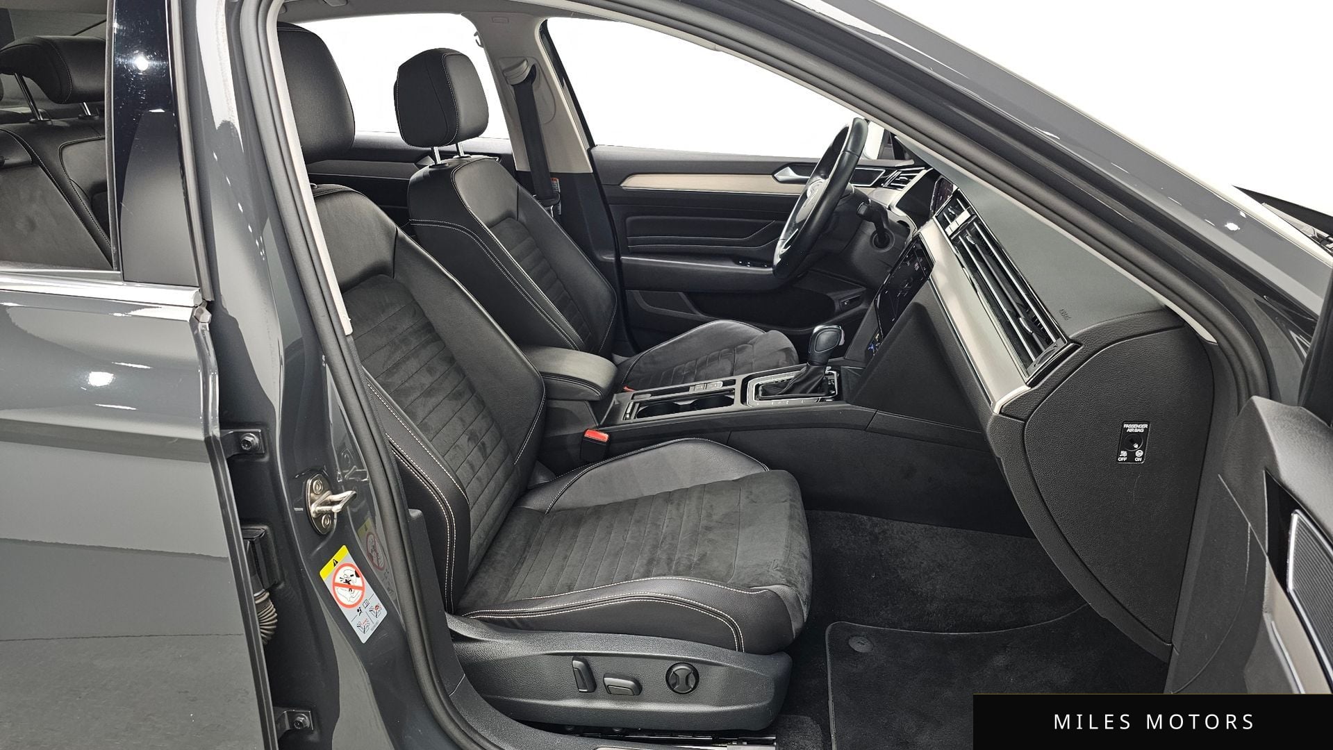 Volkswagen Passat 2021 — миниатюра 11