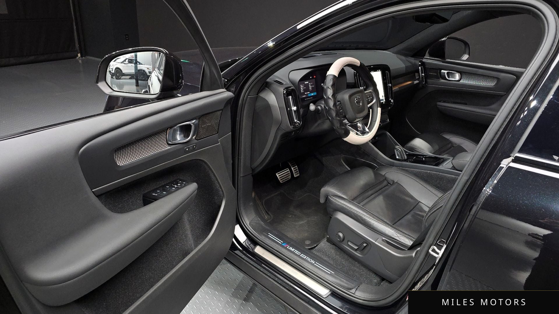 Volvo XC40 리차지 2022 — миниатюра 10