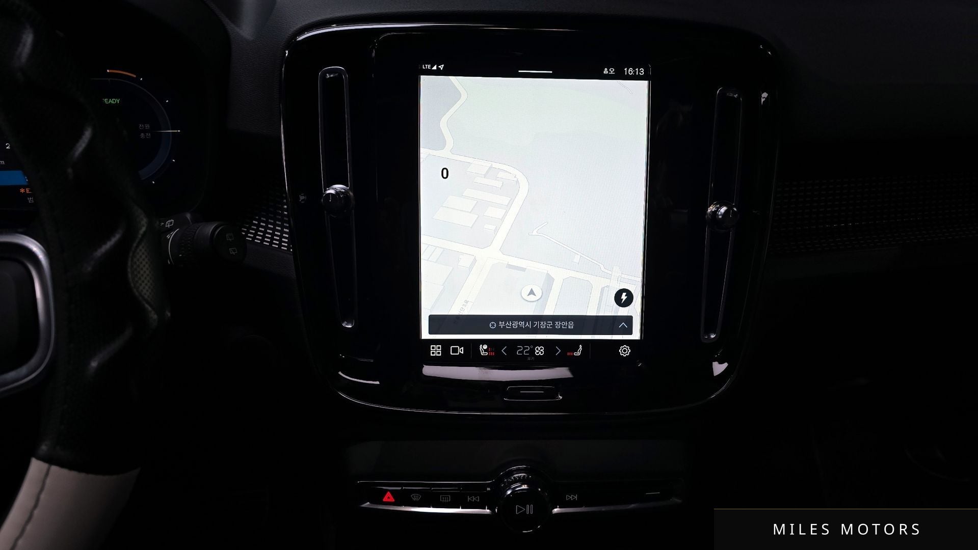 Volvo XC40 리차지 2022 — миниатюра 16