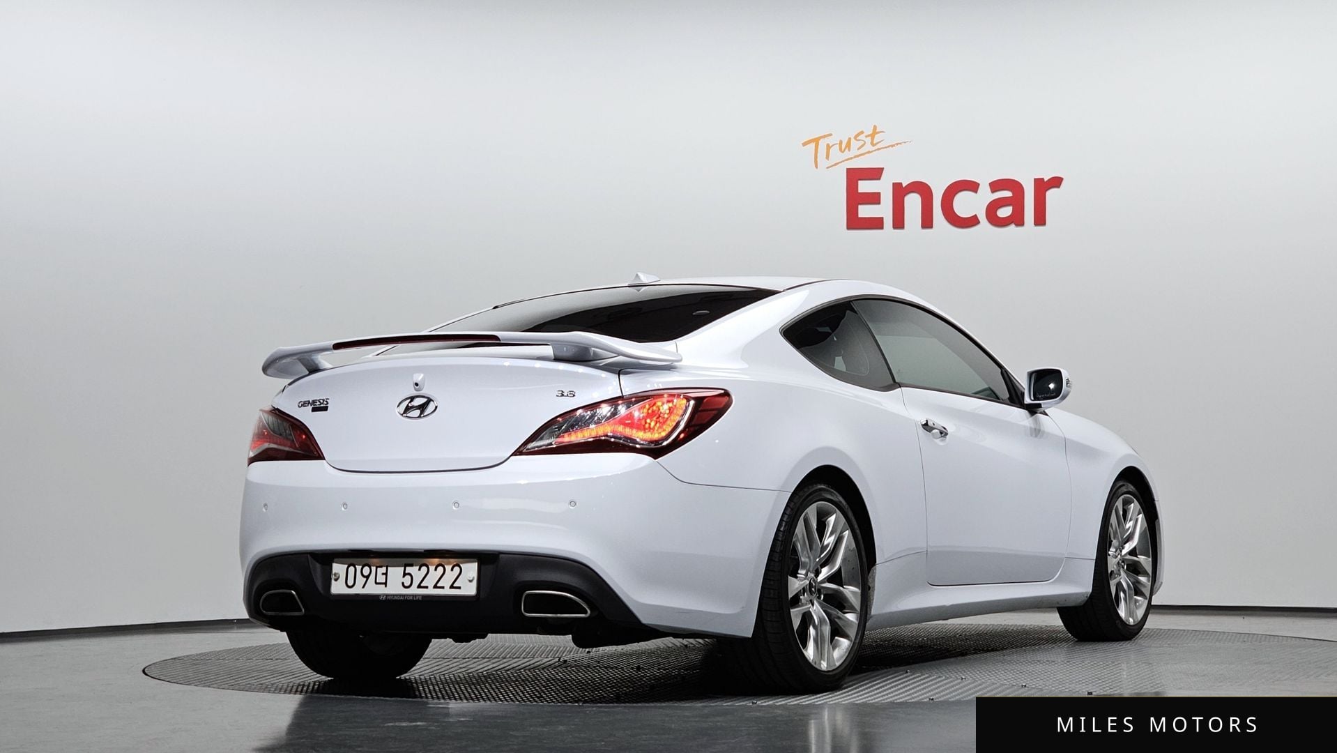 Hyundai Genesis 2015 — миниатюра 2