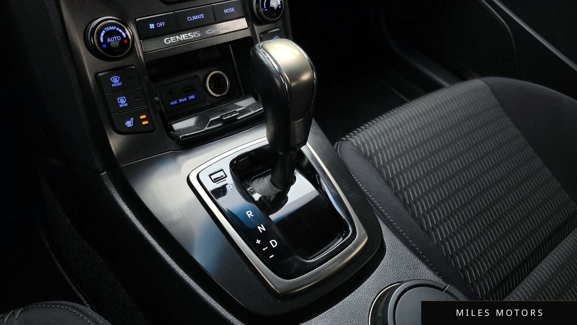 Hyundai Genesis 2015 — миниатюра 9