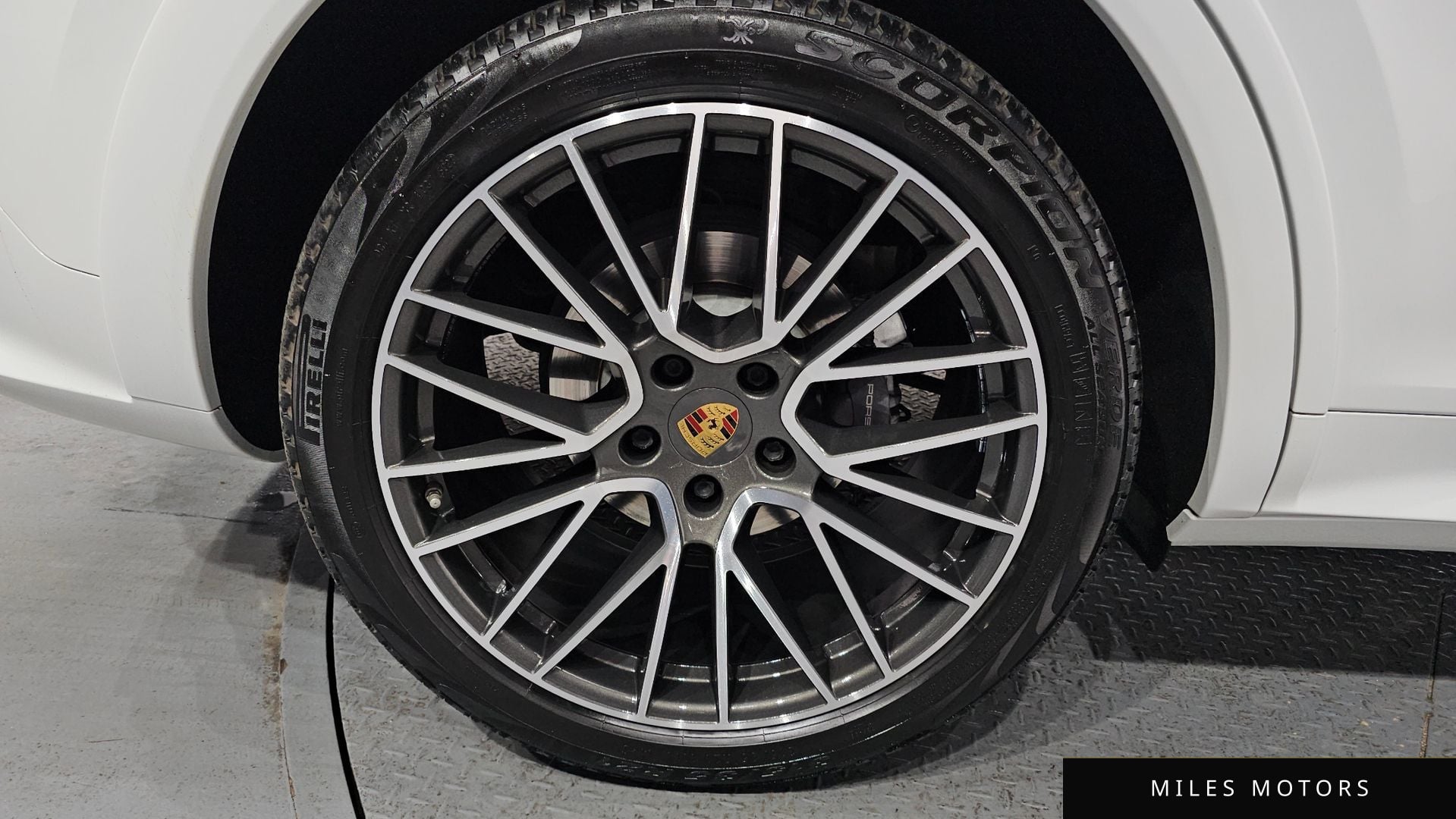 Porsche Cayenne 2021 — миниатюра 5