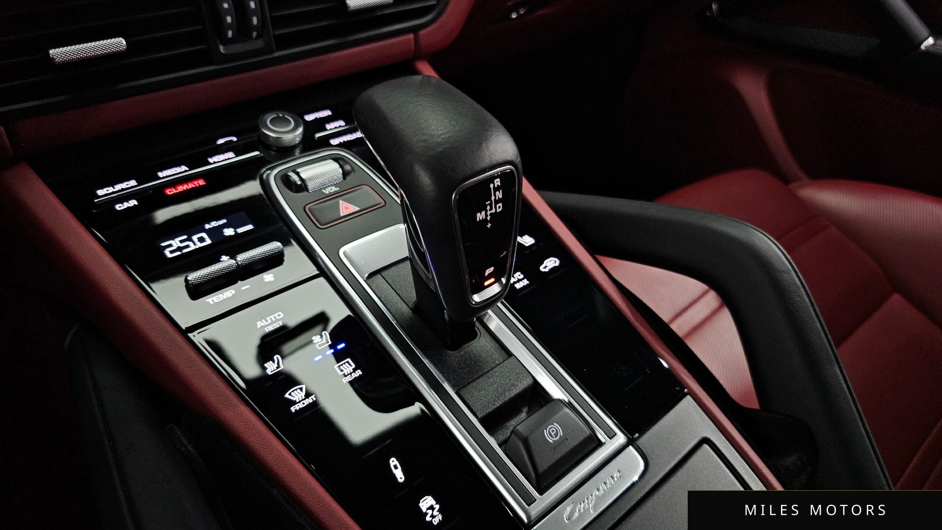 Porsche Cayenne 2021 — миниатюра 9