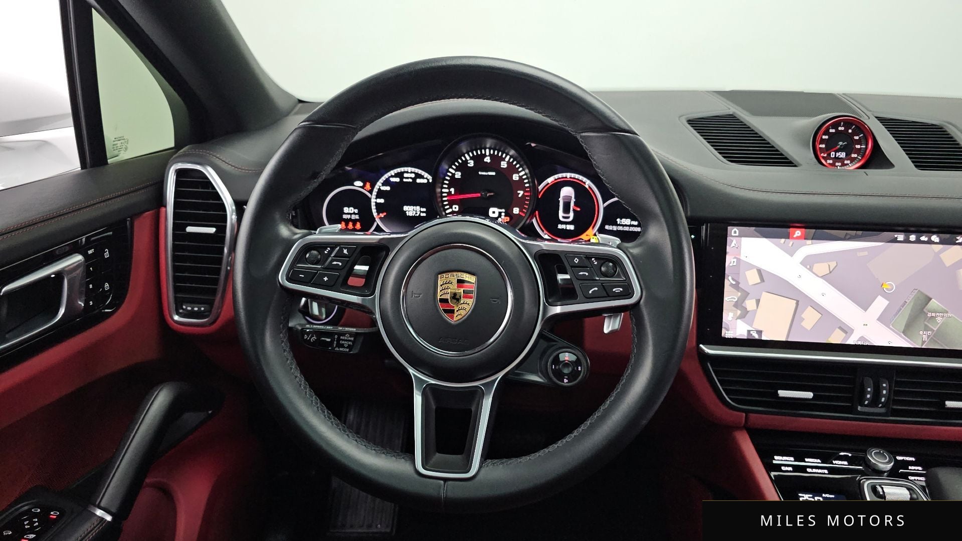 Porsche Cayenne 2021 — миниатюра 13