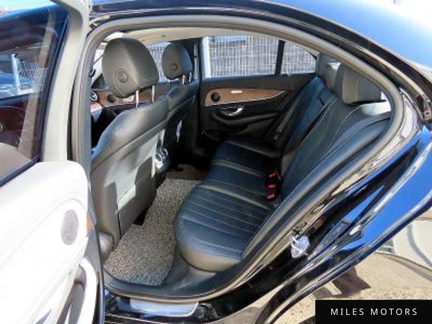 Mercedes-Benz E-Class W213 2017 — миниатюра 11