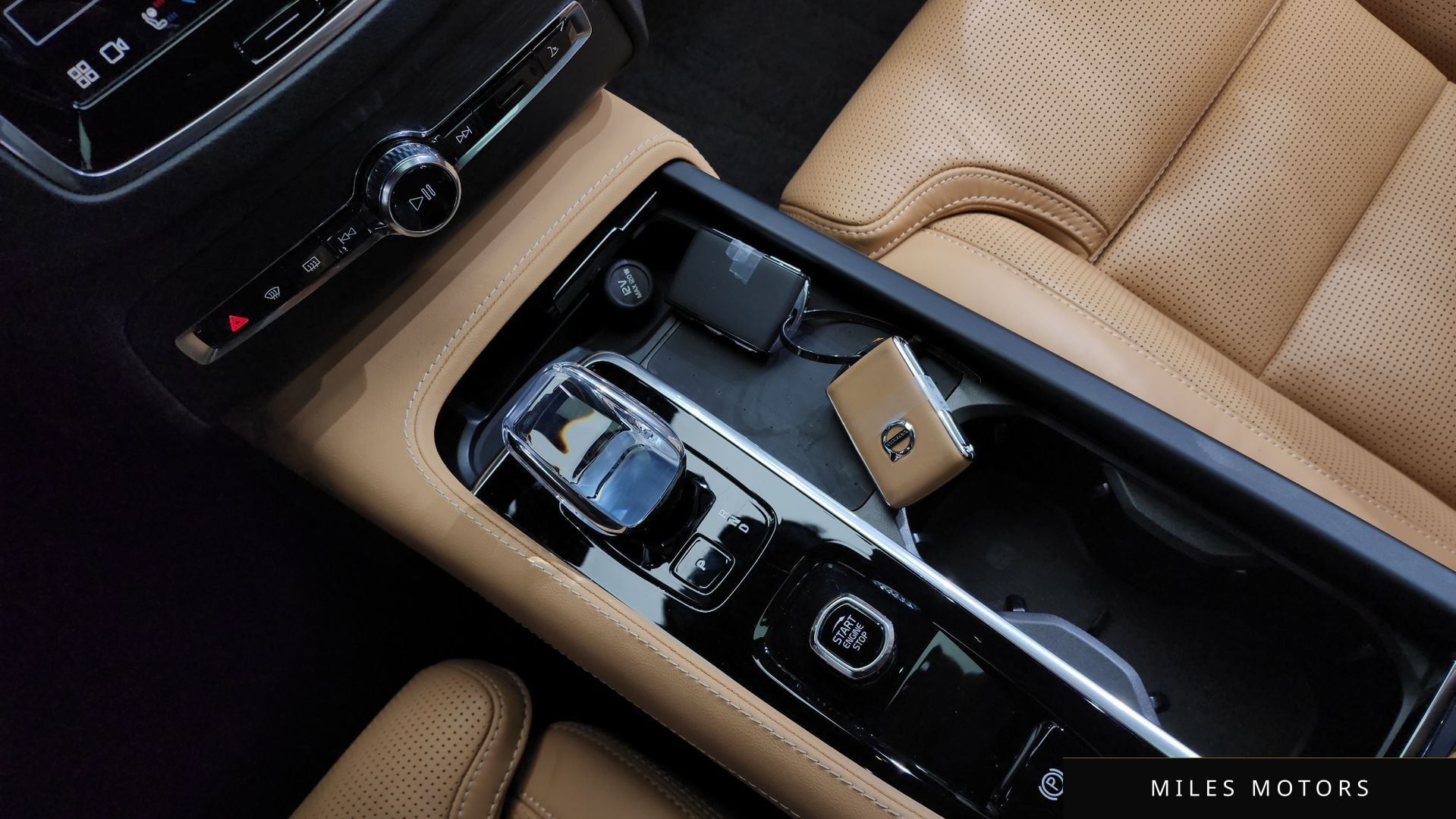 Volvo XC90 2024 — миниатюра 9