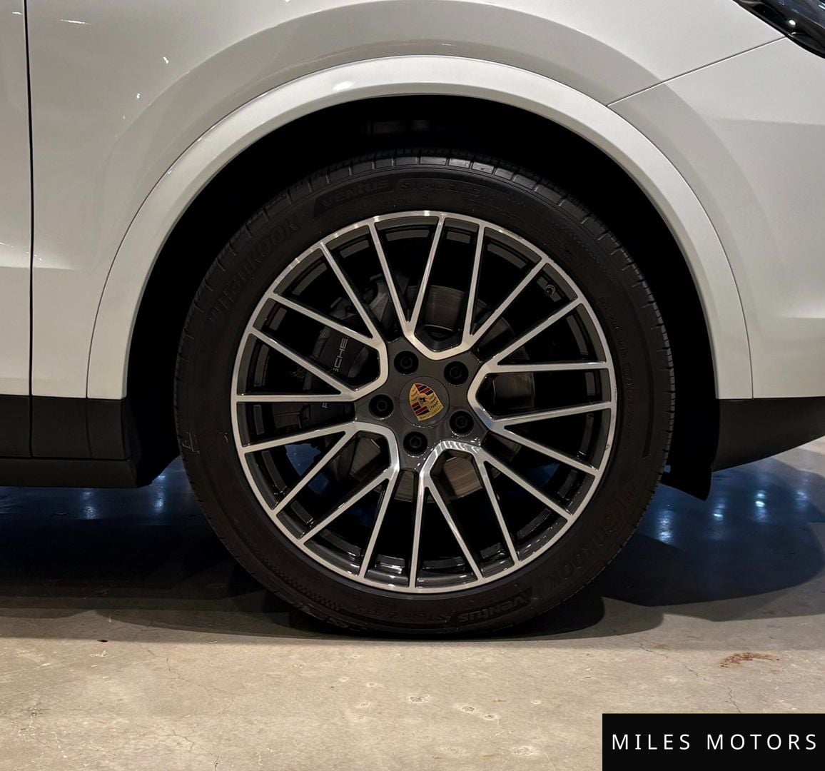 Porsche Cayenne 2021 — миниатюра 9