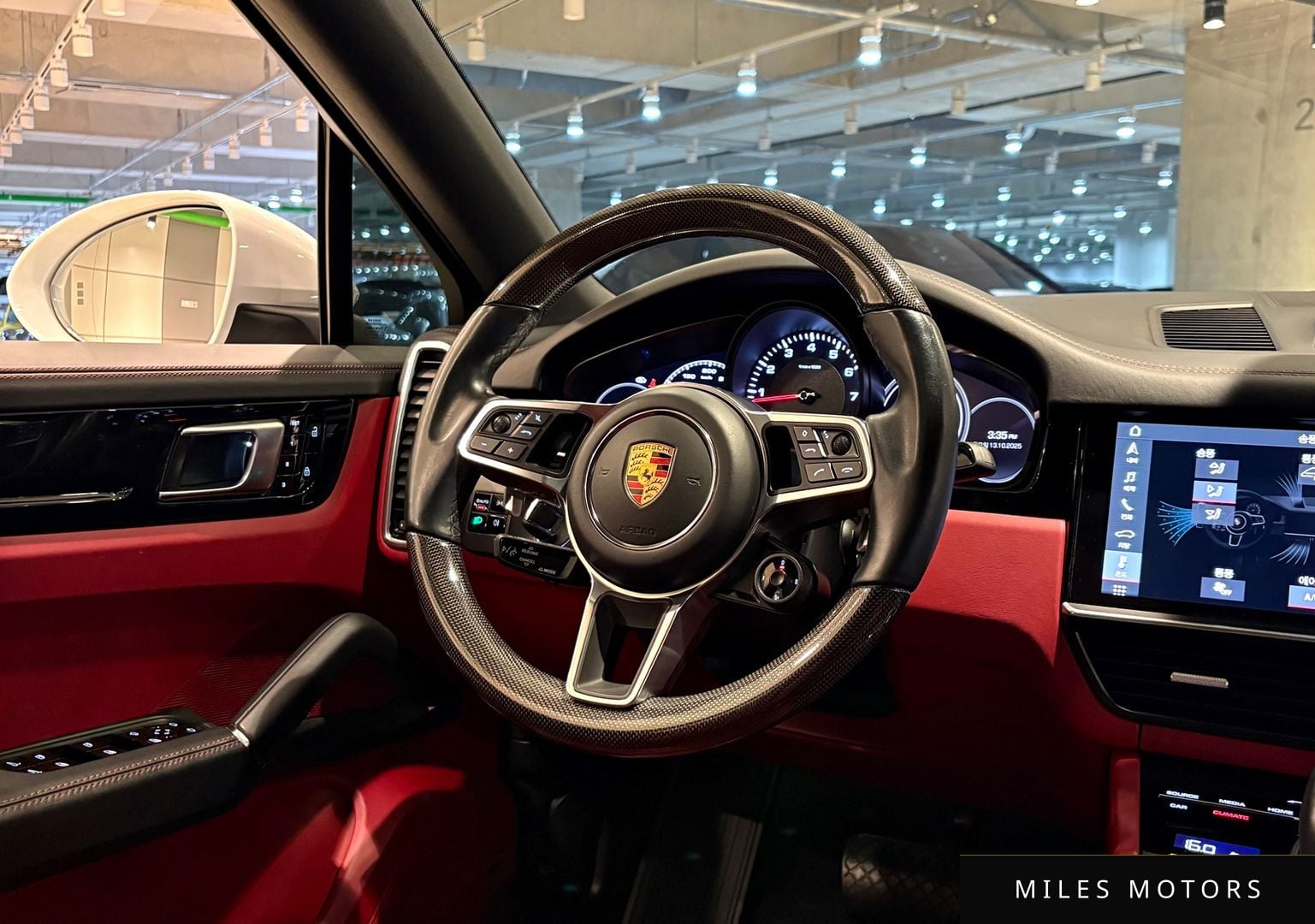 Porsche Cayenne 2021 — миниатюра 11