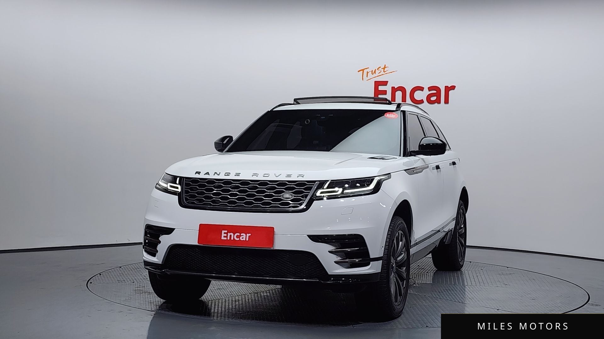 Land Rover Range Rover Velar 2019 — миниатюра 3