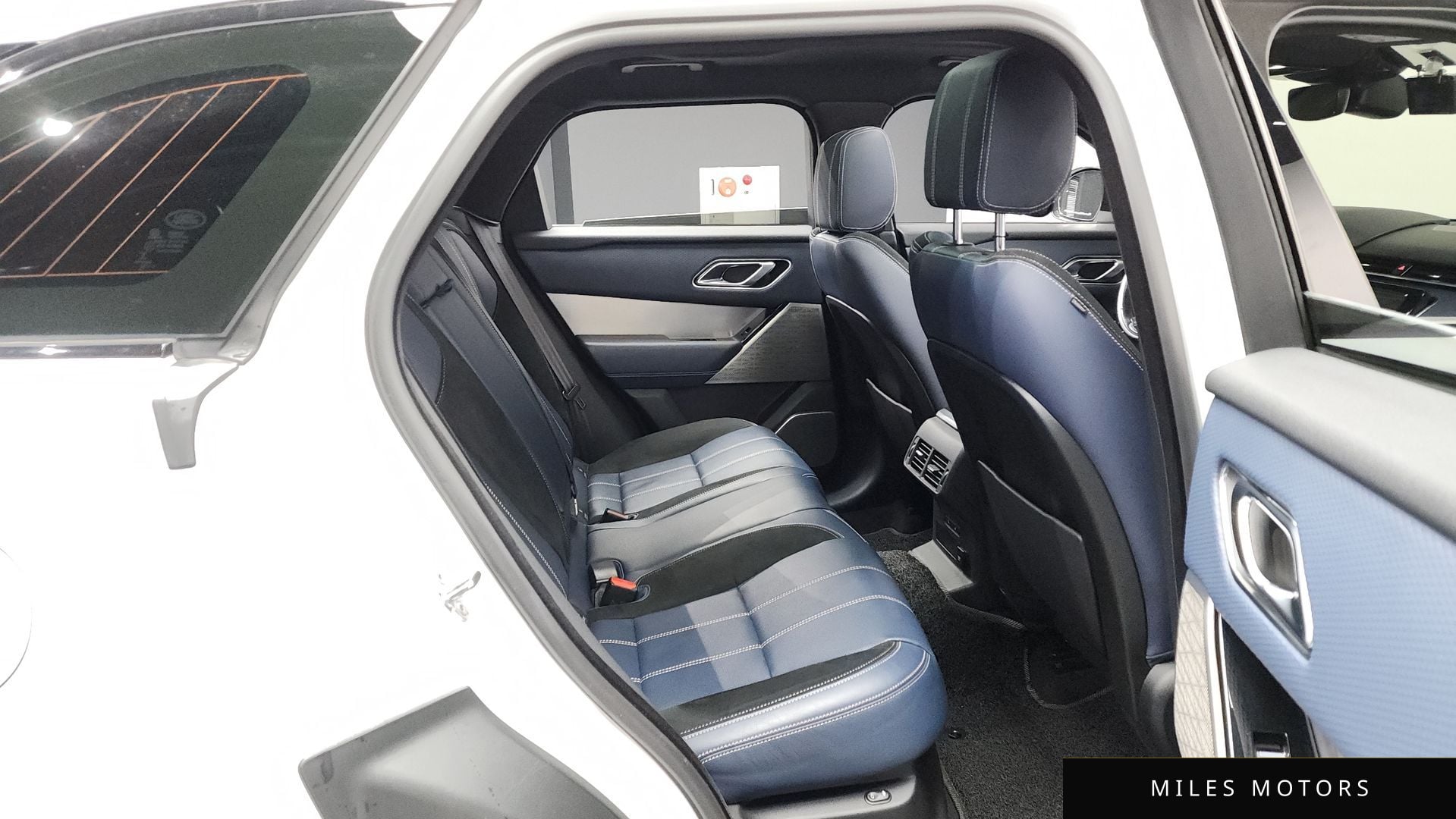 Land Rover Range Rover Velar 2019 — миниатюра 12