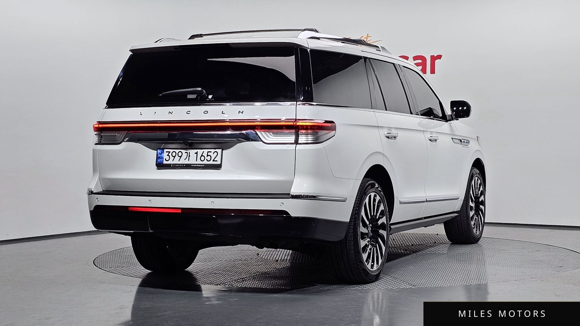 Lincoln Navigator 2023 — миниатюра 2