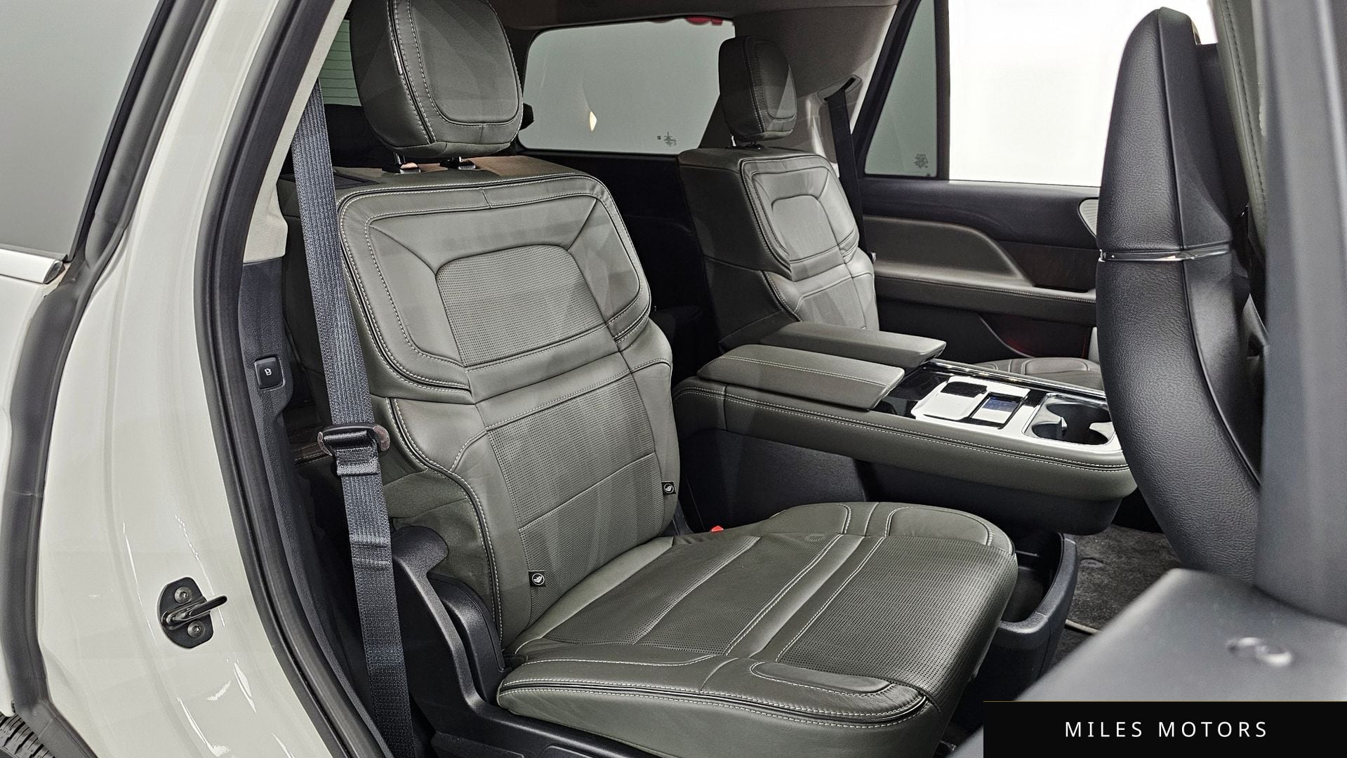 Lincoln Navigator 2023 — миниатюра 12