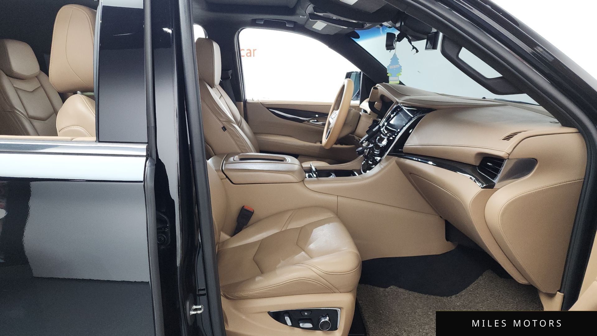 Cadillac Escalade 2019 — миниатюра 11
