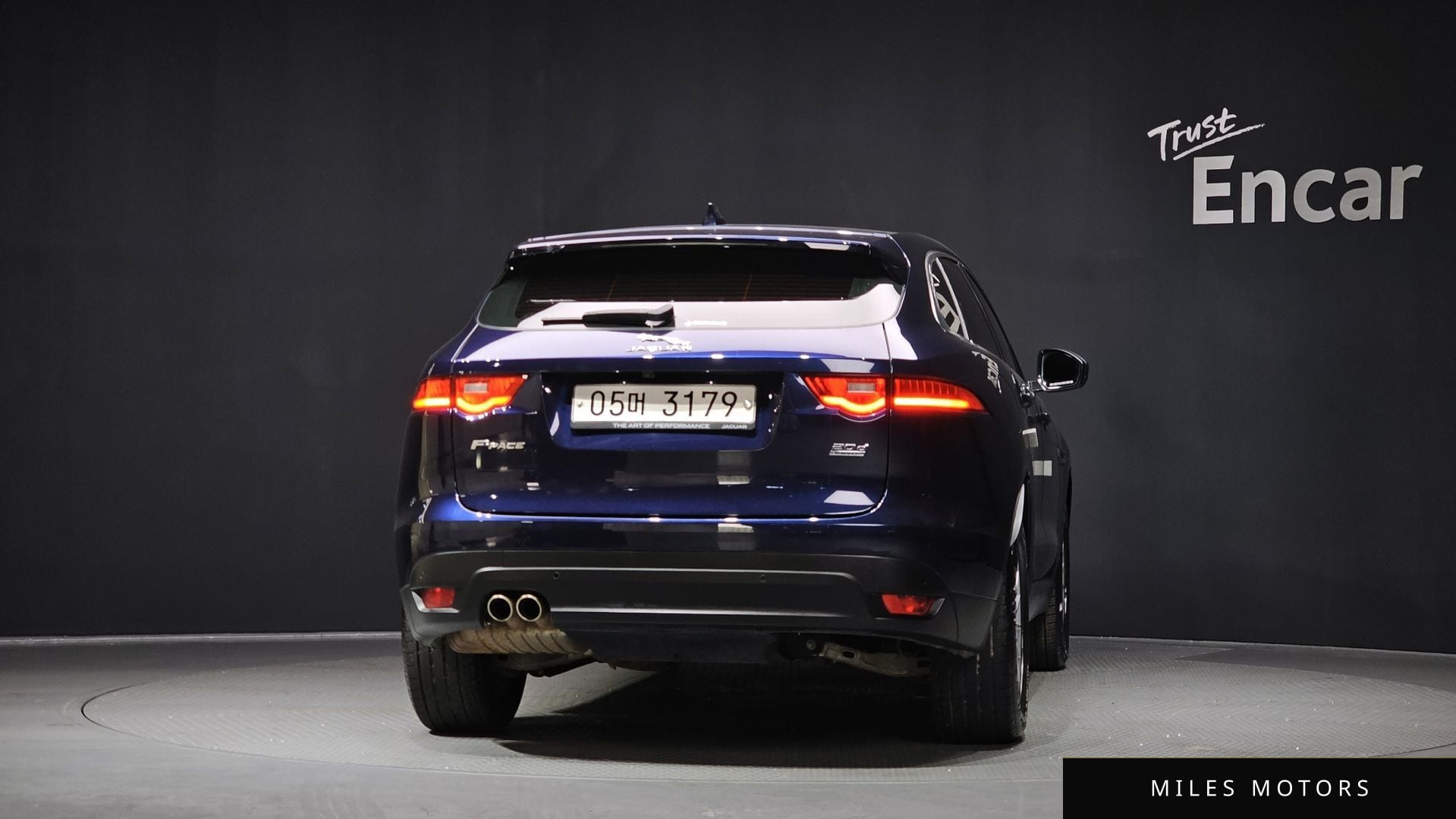 Jaguar F-PACE 2018 — миниатюра 4