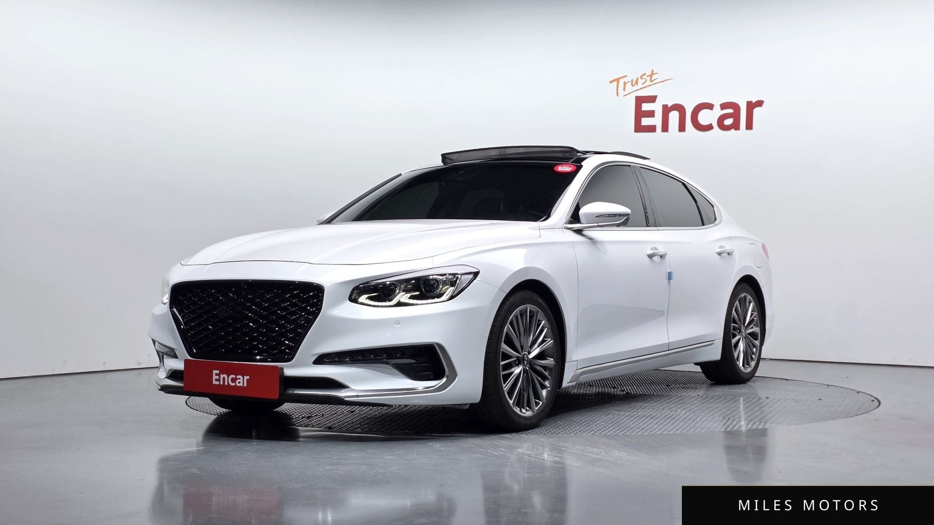 Hyundai Grandeur 2018 — фото 1 из 12