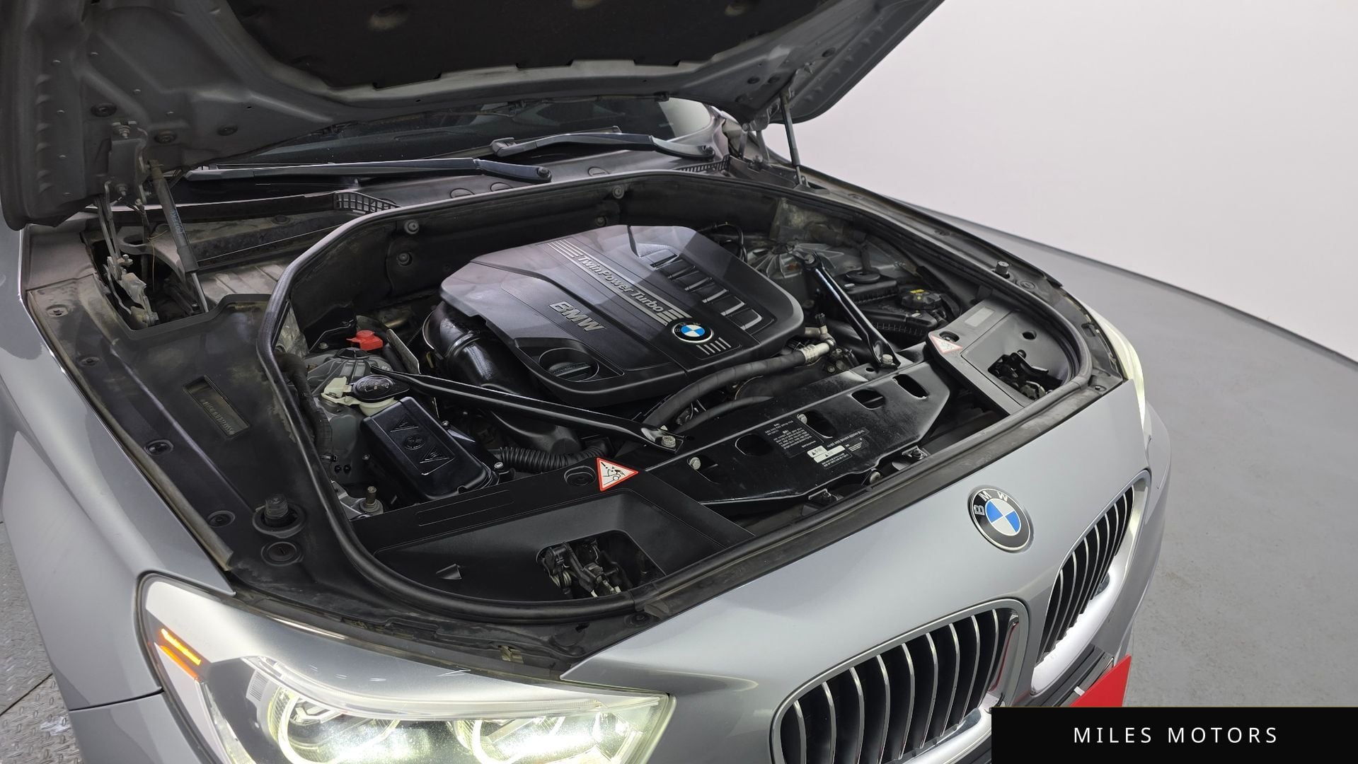 BMW 5 Series GT (F07) 2014 — миниатюра 6