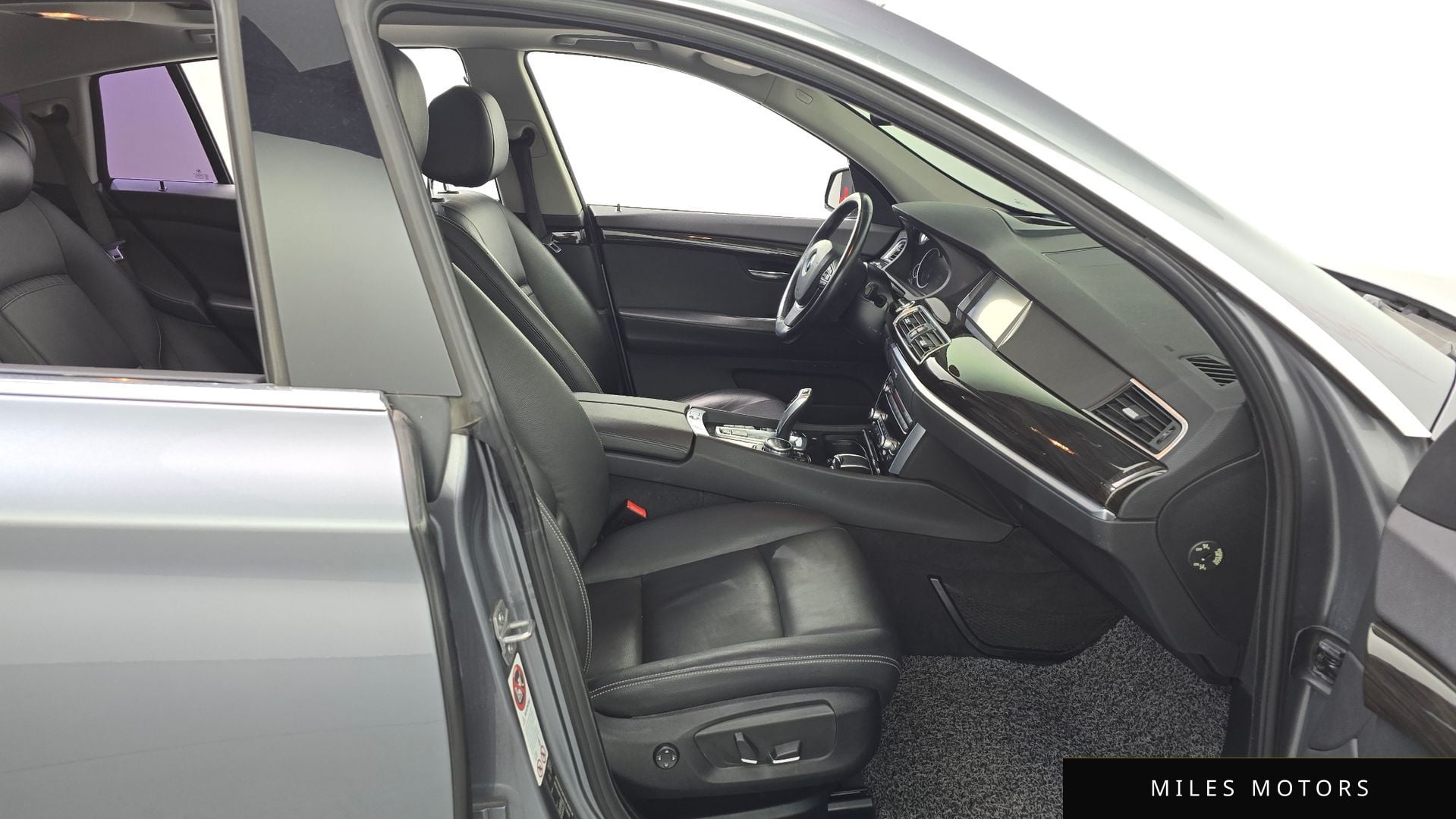 BMW 5 Series GT (F07) 2014 — миниатюра 11