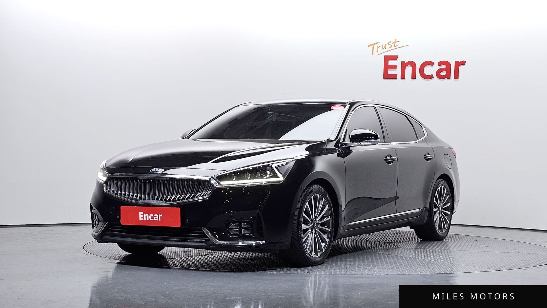 Kia K7 2017 — фото 1 из 12