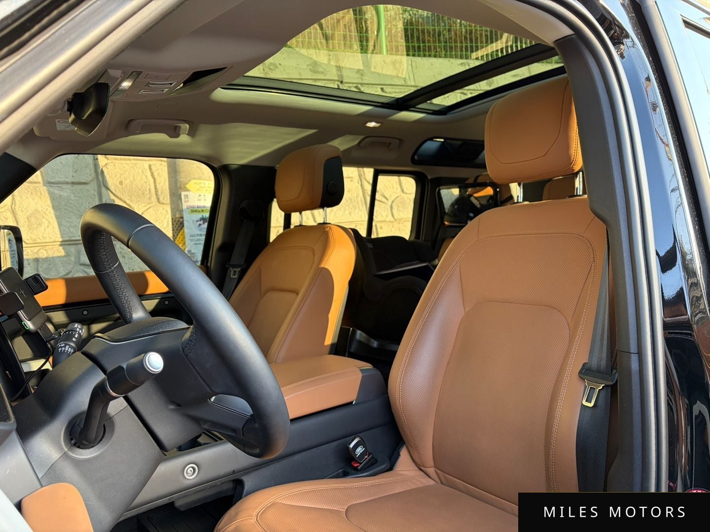 Land Rover Defender 2023 — миниатюра 11