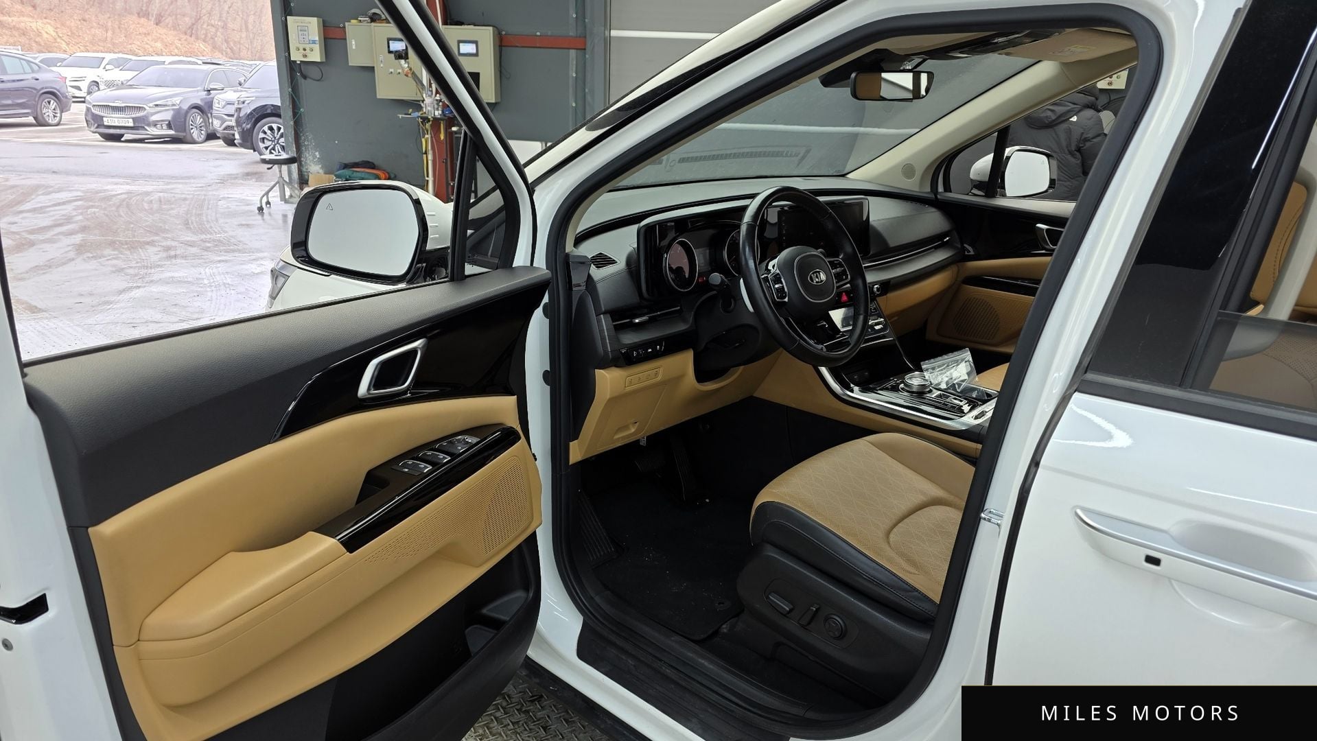 Kia Carnival 2021 — миниатюра 10