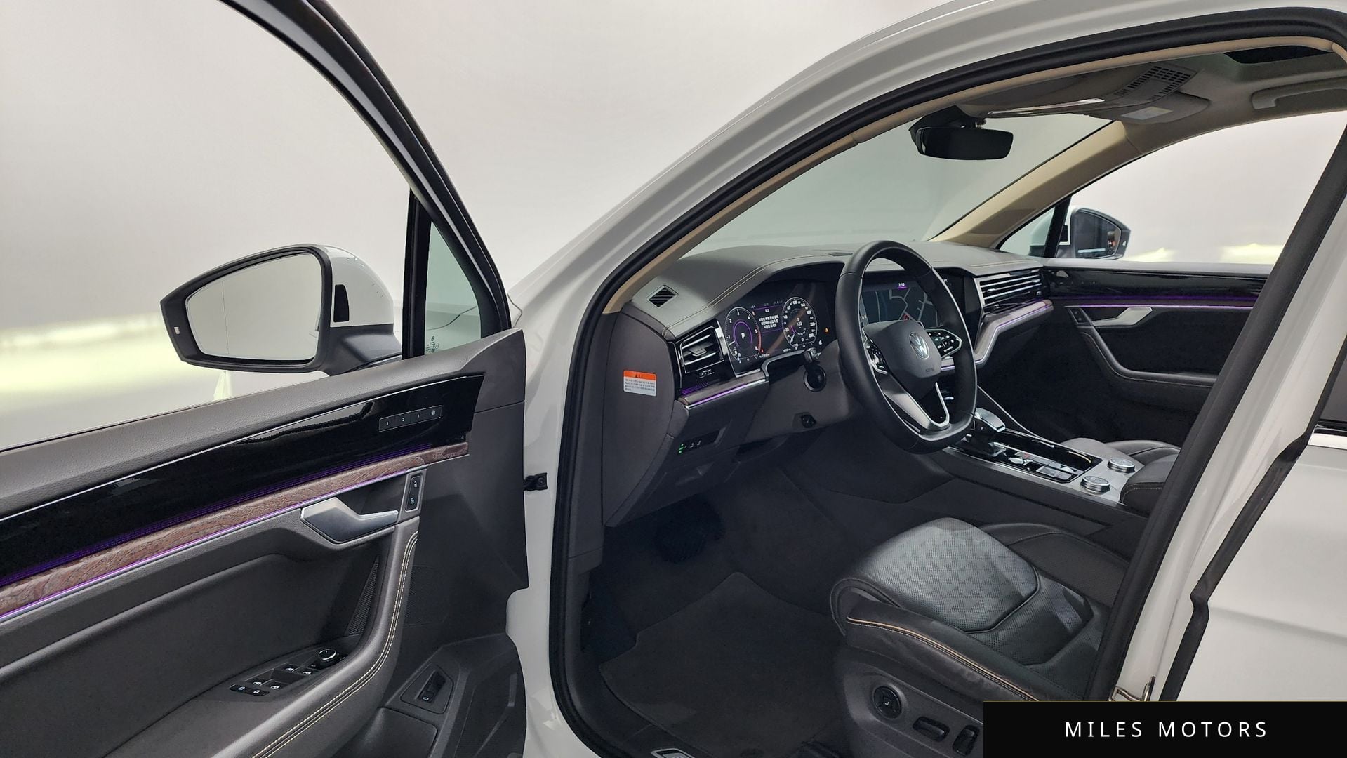 Volkswagen Touareg 2023 — миниатюра 10