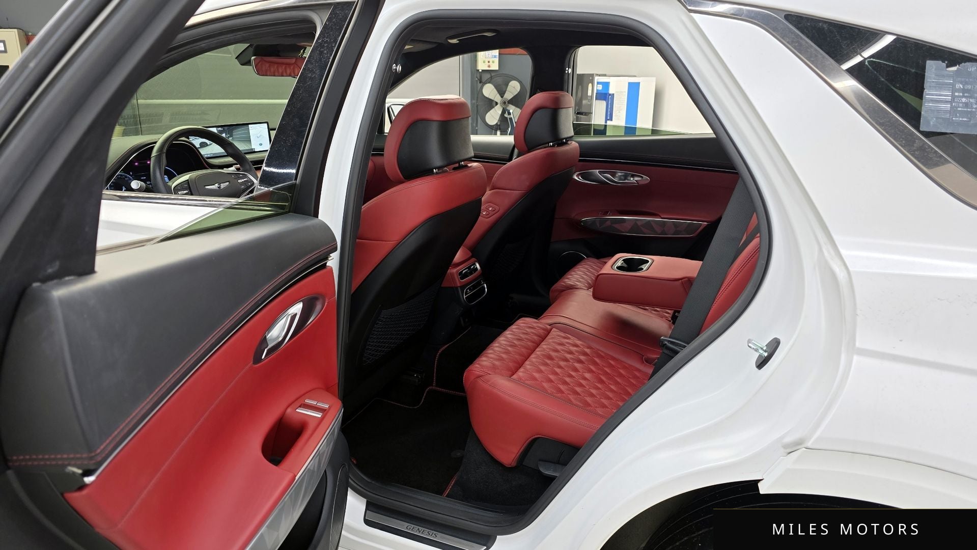 Genesis GV70 2023 — миниатюра 11