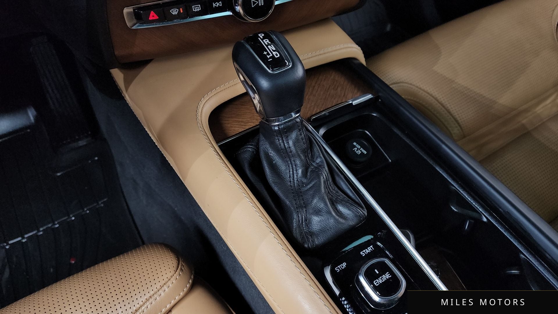 Volvo XC90 2017 — миниатюра 9