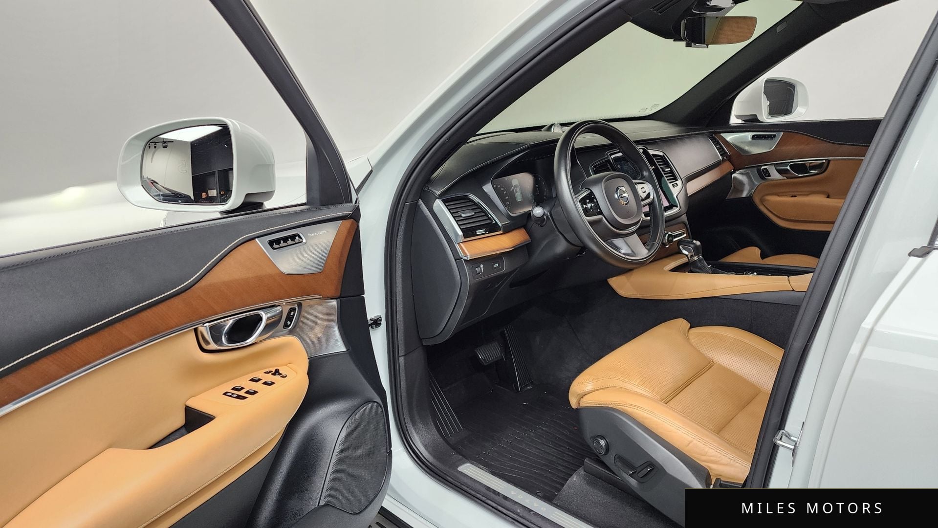 Volvo XC90 2017 — миниатюра 10
