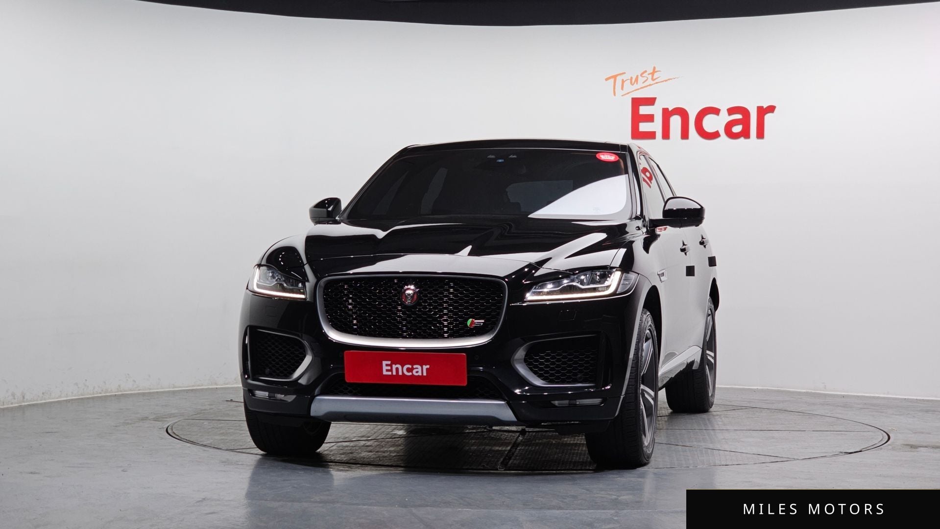 Jaguar F-PACE 2017 — миниатюра 3